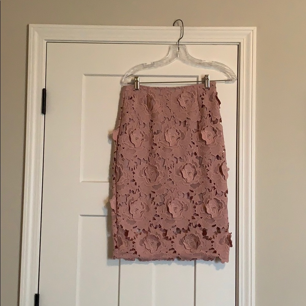 Rose lace pencil skirt